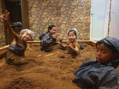 د المنتز بوسینز هتل