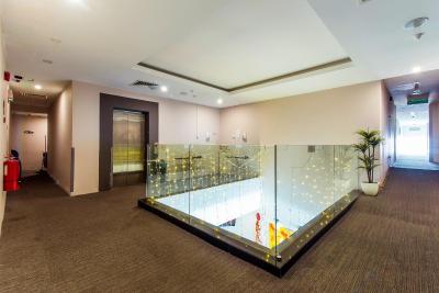 د المنتز بوسینز هتل