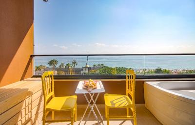 انجلیق دونتون هتل