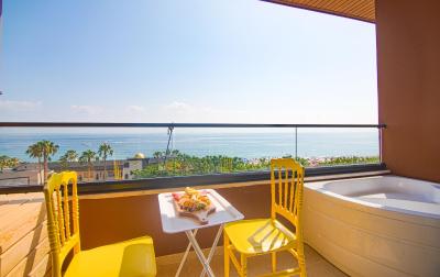 انجلیق دونتون هتل