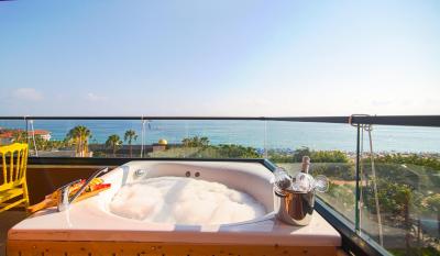 انجلیق دونتون هتل