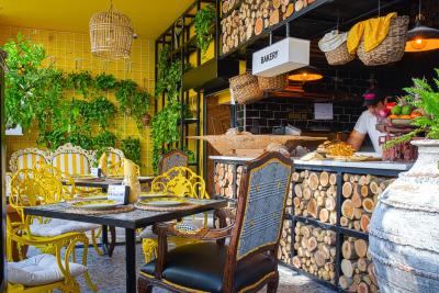 انجلیق دونتون هتل