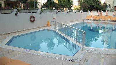 کلئوپاترا ادا بیچ