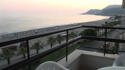 کلئوپاترا ادا بیچ