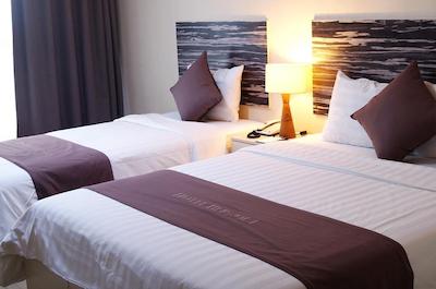 بنیکیا پرمیر هتل برنوی