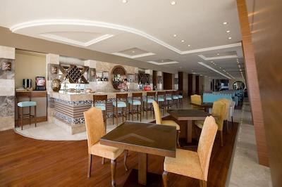 ادین بیچ هتل