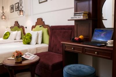 ویشن پرمیر هتل اند اسپا