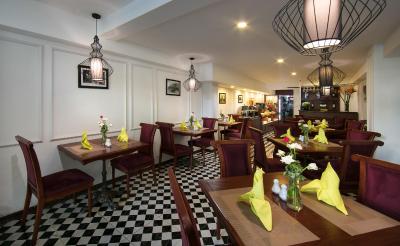 ویشن پرمیر هتل اند اسپا