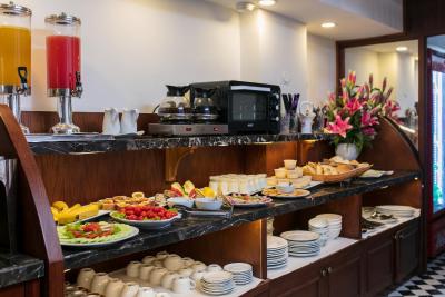 ویشن پرمیر هتل اند اسپا