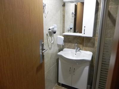 الیت باساران هتل