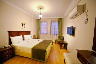 هادریان گات هتل