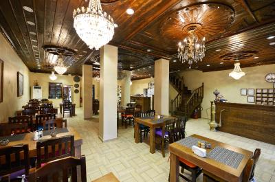 هادریان گات هتل