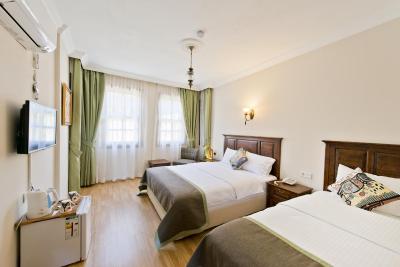 هادریان گات هتل