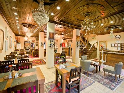 هادریان گات هتل