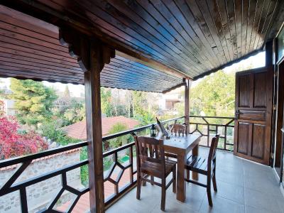 هادریان گات هتل