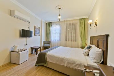 هادریان گات هتل