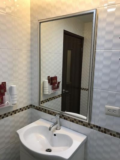 تالمود بوسینز هتل-وو کوان