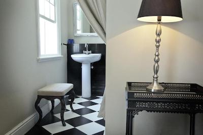 لنگ استریت بوتیک هتل