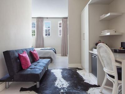 لنگ استریت بوتیک هتل