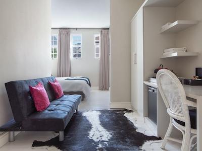 لنگ استریت بوتیک هتل