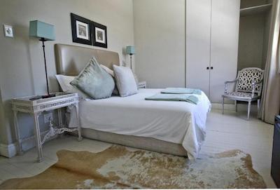 لنگ استریت بوتیک هتل