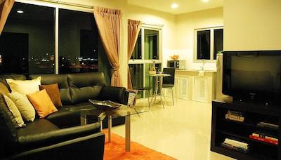 بانکوک لیوینگ