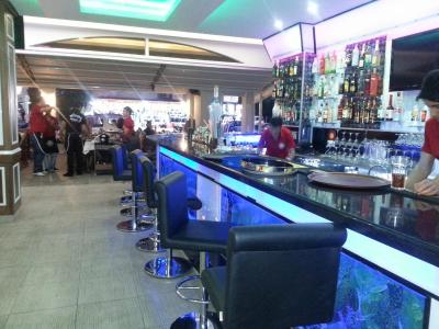 میتز اپ اند هتل