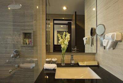 د بلوو سویتز