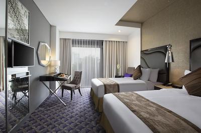 د بلوو سویتز