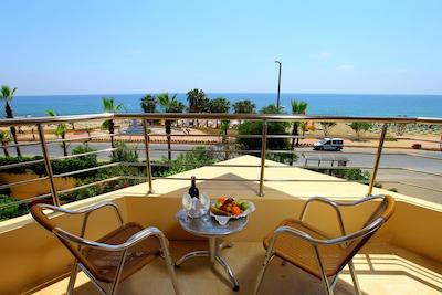 ا11 هتل اُباکی