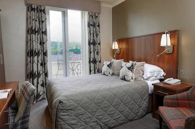 امبلسید اسالوتیشن هتل اند اسپا بو پرمیر کالکشن