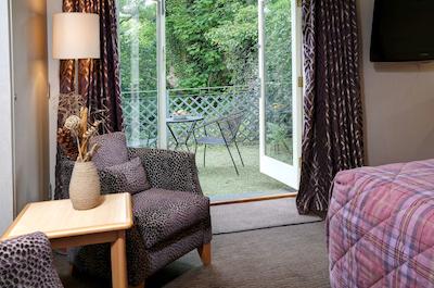 امبلسید اسالوتیشن هتل اند اسپا بو پرمیر کالکشن