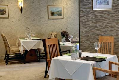 امبلسید اسالوتیشن هتل اند اسپا بو پرمیر کالکشن