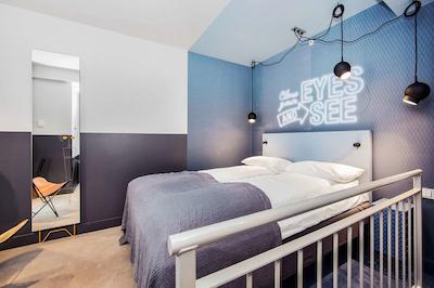 کمفرت هتل کارل جهان