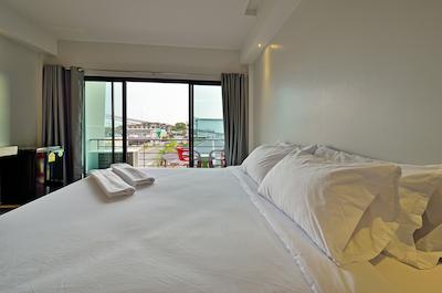 ریورسید هتل