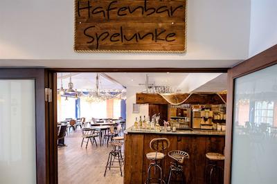 درینت هتل آلزی ورمز