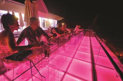 ساننی هیل آلیا هتل