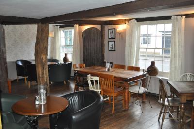 د کویینز هید این