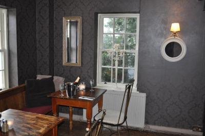 د کویینز هید این