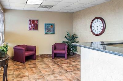 سوبوربان اکستندد است هتل ایست