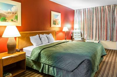 سوبوربان اکستندد است هتل ایست