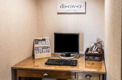 سوبوربان اکستندد است هتل ایست