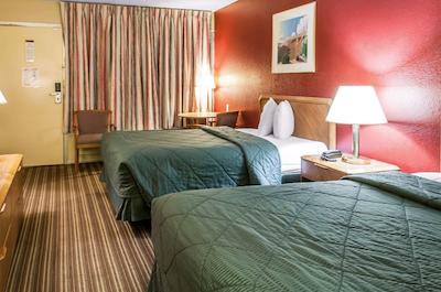 سوبوربان اکستندد است هتل ایست