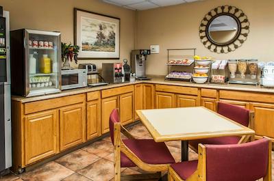 سوبوربان اکستندد است هتل ایست