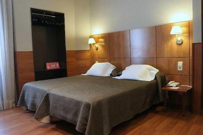 هستال ونشیا