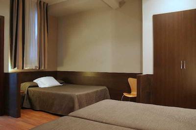 هستال ونشیا