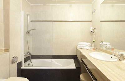 هستال ونشیا