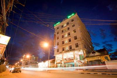 لاو گولدن هتل