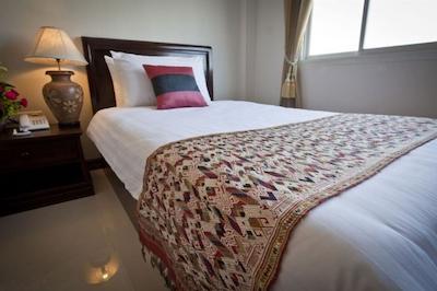 لاو گولدن هتل