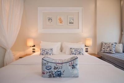 لیتل نیونیا هتل